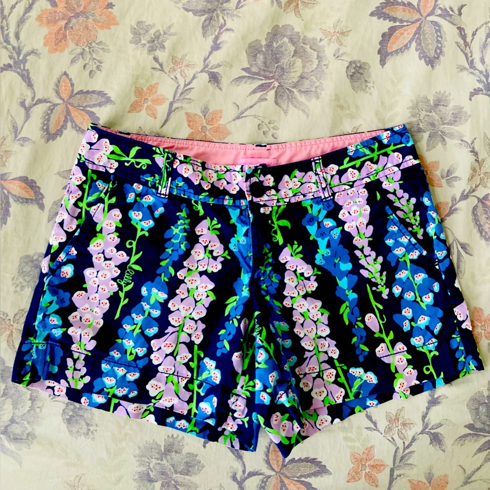 Lilly Pulitzer adorable shorts- side and back pockets, cotton, great condition